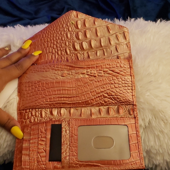 Brahmin Wallet - Picture 2 of 4